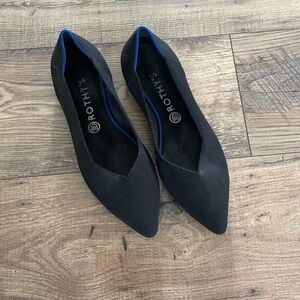 Rothy’s black flats